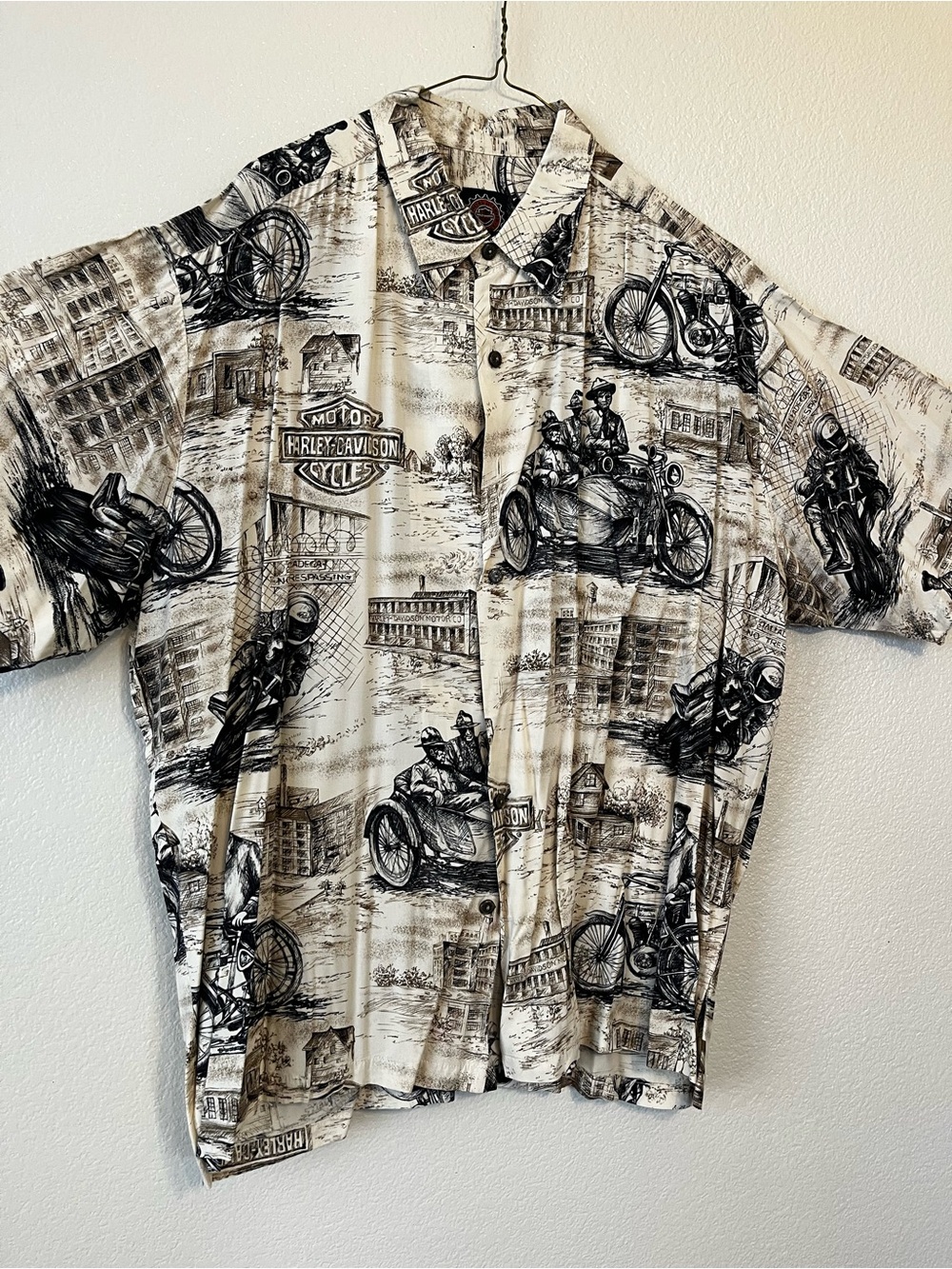 Harley-Davidson Vintage Motorcycle Print Button-Up Shirt - Black & Cream